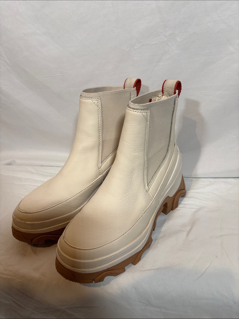 Sorel Brex Cream Chelsea Ankle Boots with Tan Sole